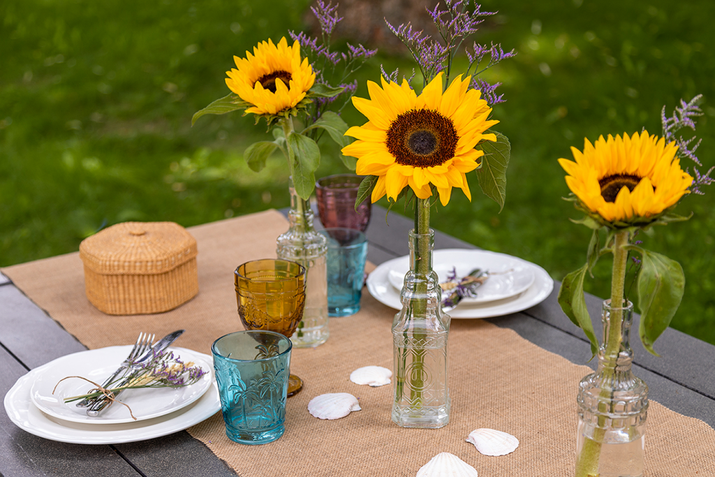 Sommerdeko mit Sonnenblumen